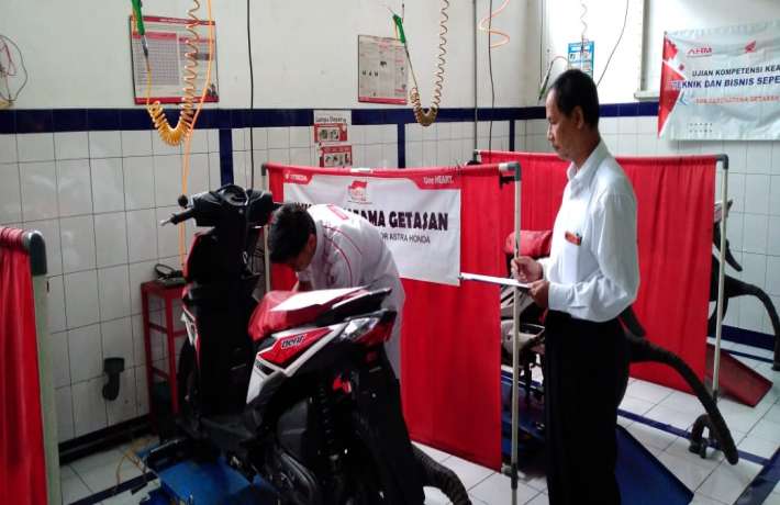 PRA UJI KOMPETENSI KEAHLIAN SMK TARUNATAMA  TAHUN PELAJARAN 2022 2023